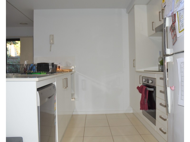 2/90 GLENALVA TERRACE, Enoggera QLD 4051