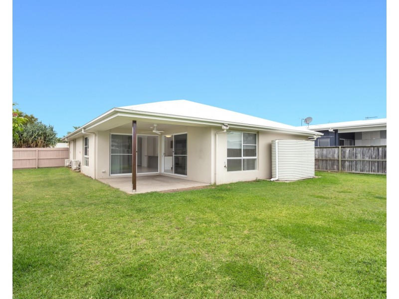 5 Headland Drive, Birtinya QLD 4575