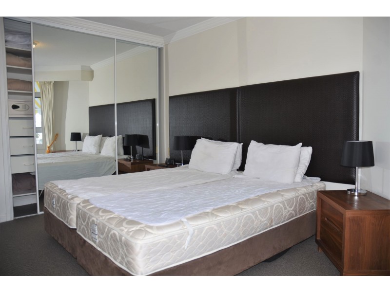 2416/24 Queensland Avenue, Broadbeach QLD 4218