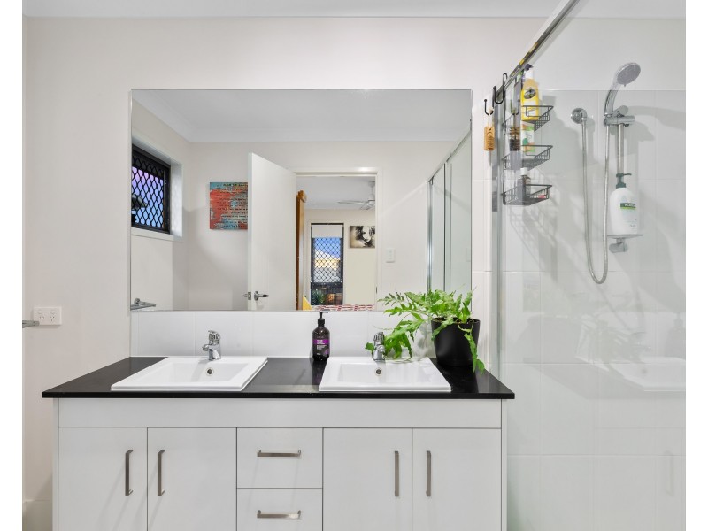 185 Spinnaker Boulevard, Newport QLD 4020
