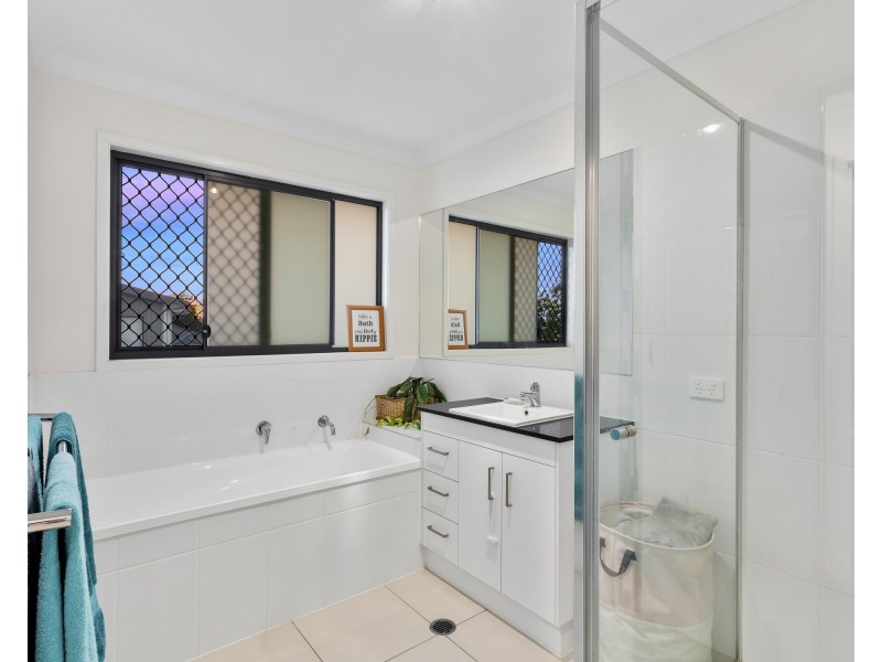 185 Spinnaker Boulevard, Newport QLD 4020