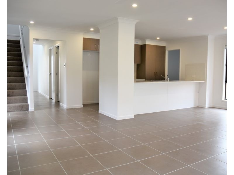 42 Crest Street, Narangba QLD 4504