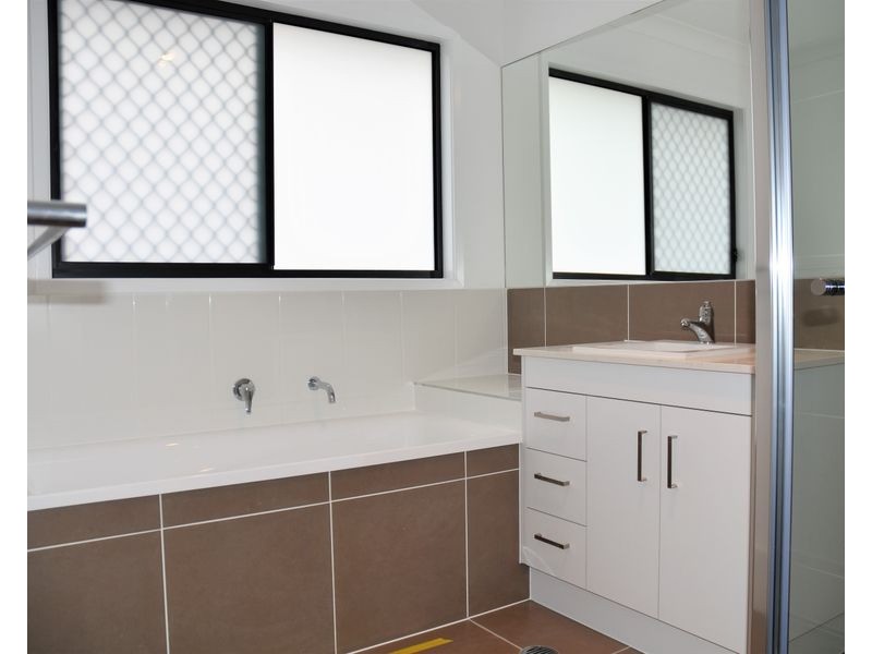 42 Crest Street, Narangba QLD 4504