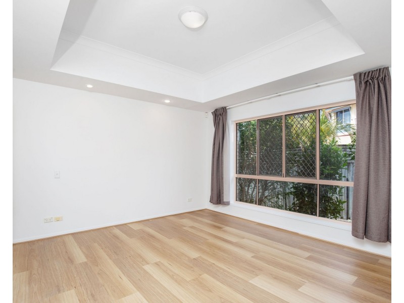 15 Tullamarine Drive, Robina QLD 4226