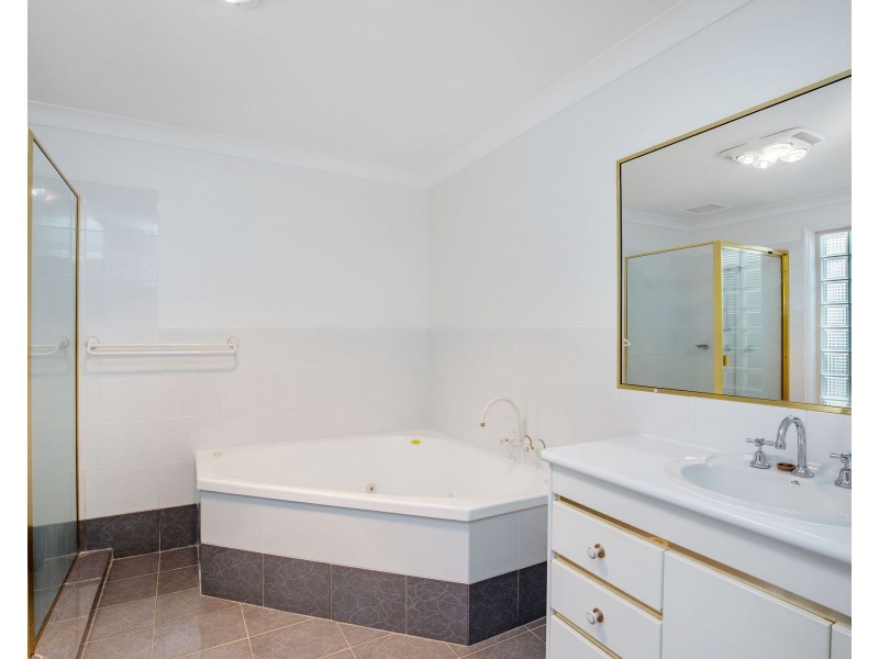 15 Tullamarine Drive, Robina QLD 4226