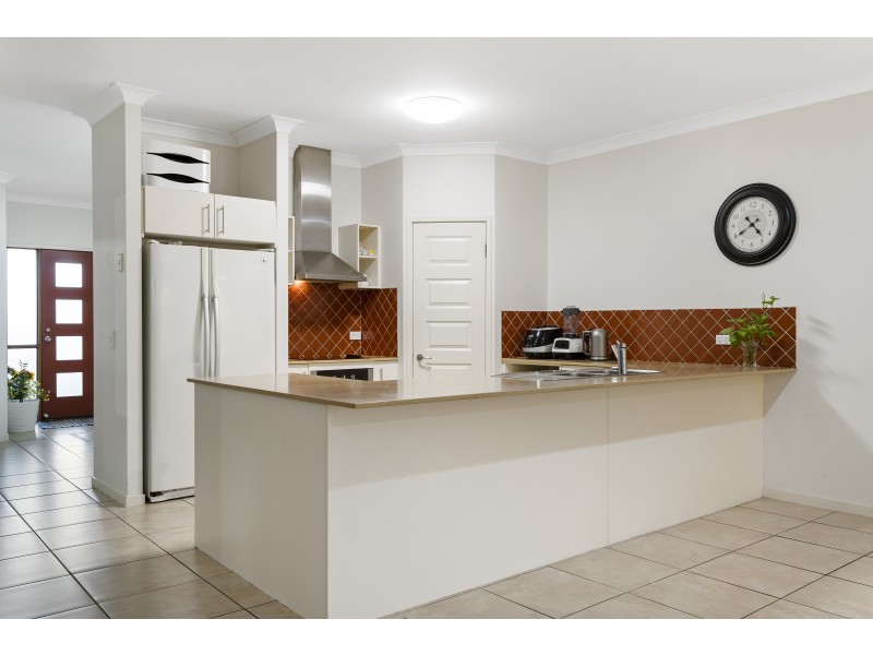 15 Waterclover Drive, Pimpama QLD 4209