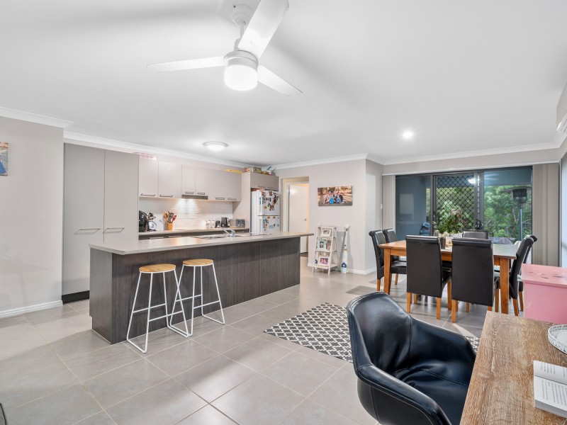 23 PYRUS PLACE, Redland Bay QLD 4165