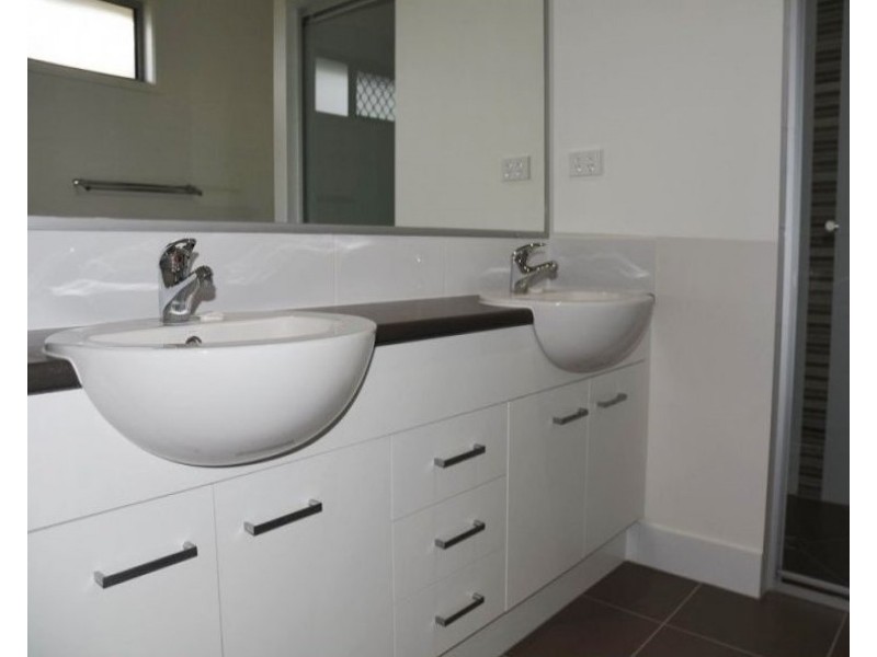 15 Asher Place, Moggill QLD 4070
