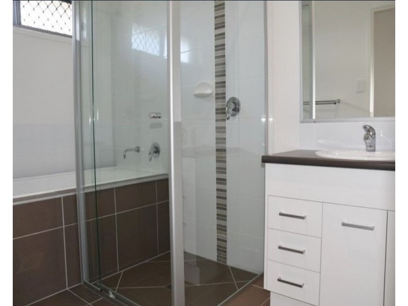 15 Asher Place, Moggill QLD 4070