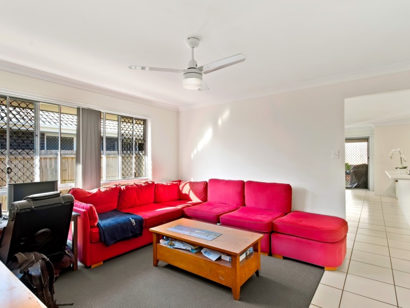 81 Bankswood Drive, Redland Bay QLD 4165
