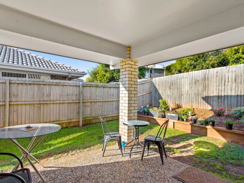81 Bankswood Drive, Redland Bay QLD 4165
