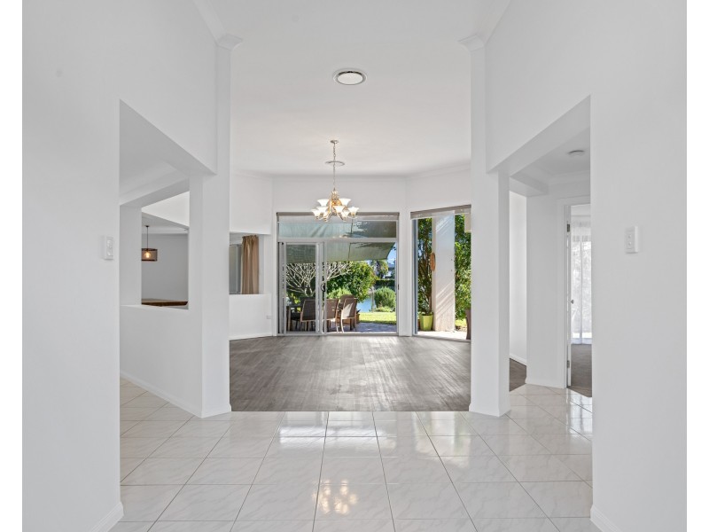55/40 Cotlew Street East, Southport QLD 4215