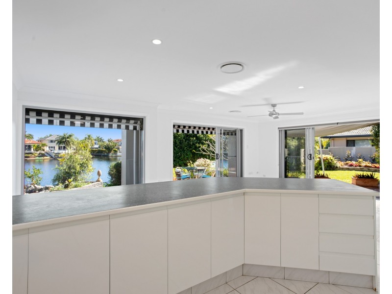 55/40 Cotlew Street East, Southport QLD 4215