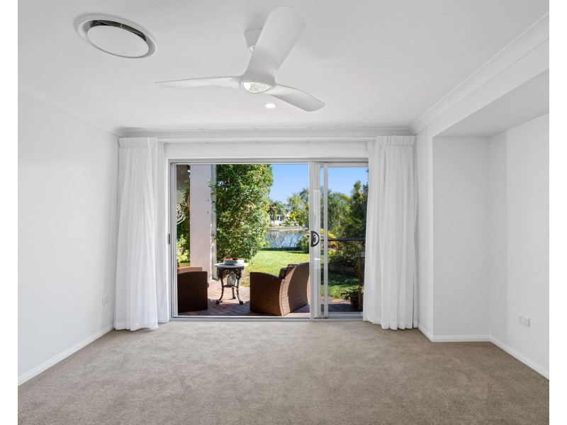 55/40 Cotlew Street East, Southport QLD 4215