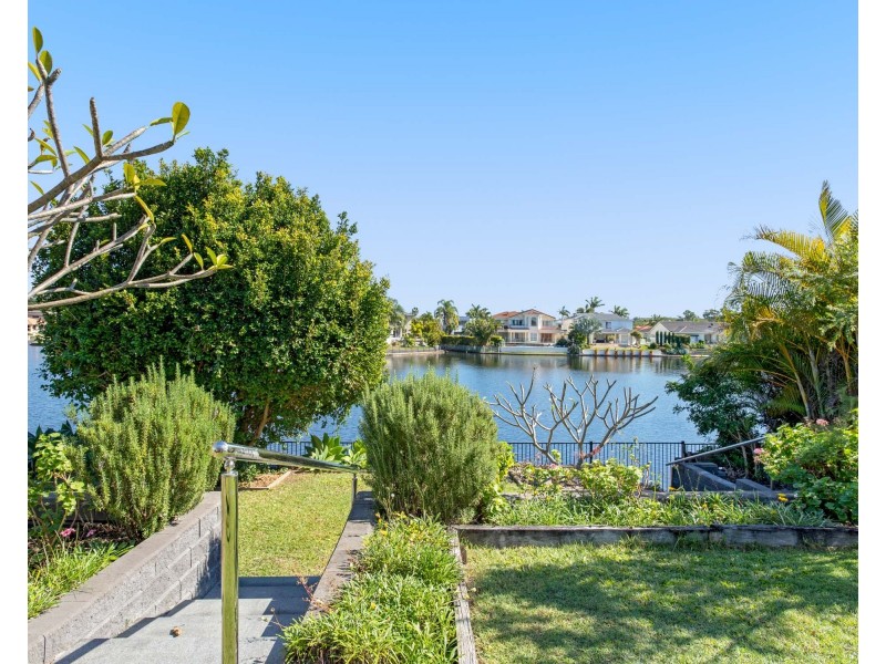 55/40 Cotlew Street East, Southport QLD 4215