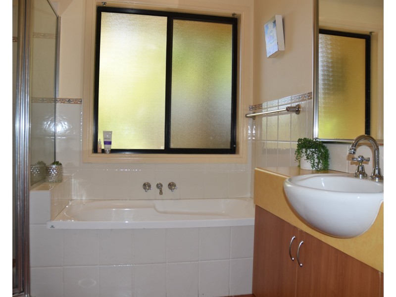 13 Torrey Place, Robina QLD 4226