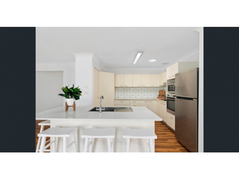 6 Myrtle Court, Palm Beach QLD 4221