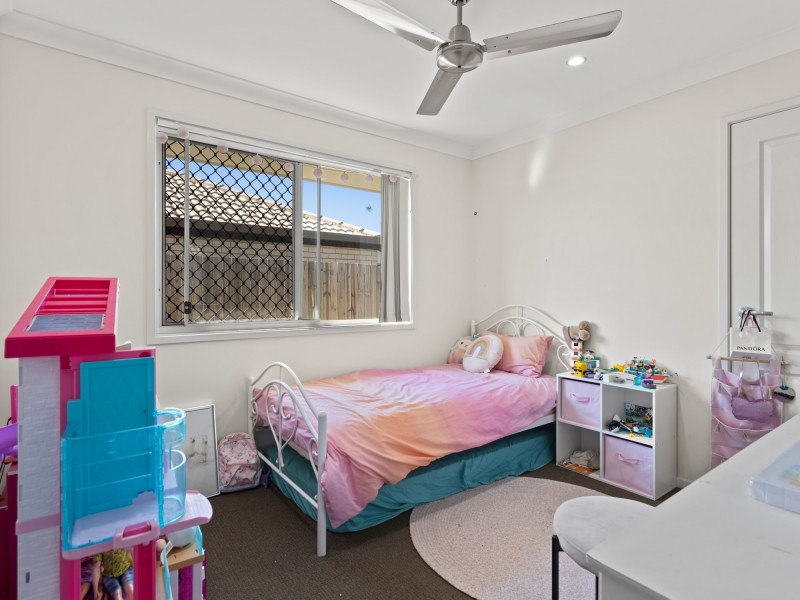 9 Nightshade Crescent, Pimpama QLD 4209