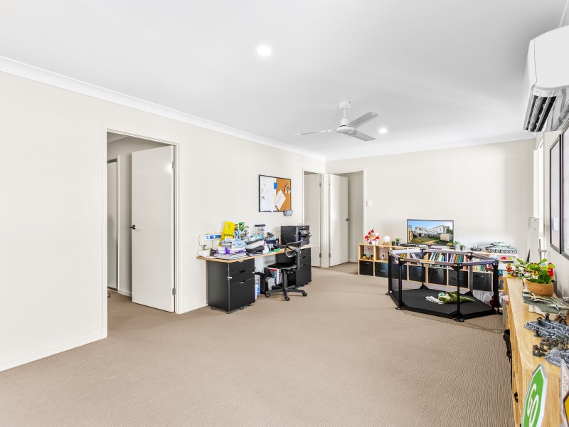 4 Garfield Terrace, Everton Hills QLD 4053