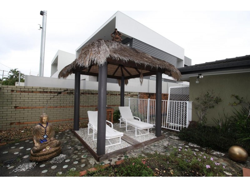 36 Saint Andrews Avenue, Surfers Paradise QLD 4217