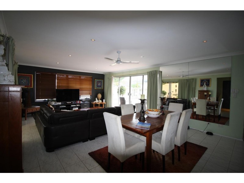 36 Saint Andrews Avenue, Surfers Paradise QLD 4217