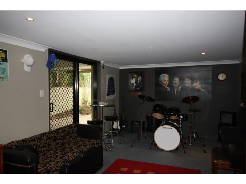 36 Saint Andrews Avenue, Surfers Paradise QLD 4217