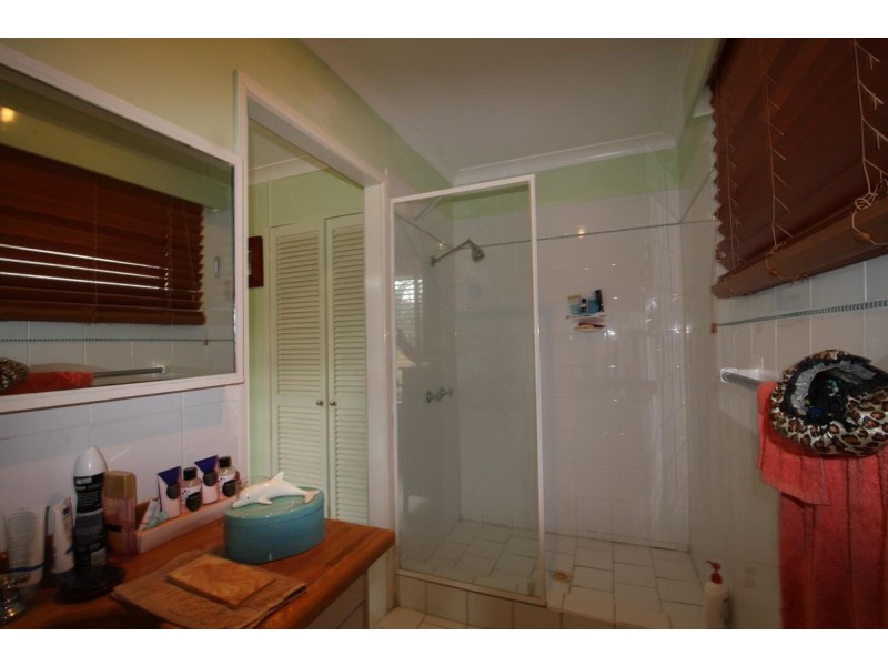 36 Saint Andrews Avenue, Surfers Paradise QLD 4217