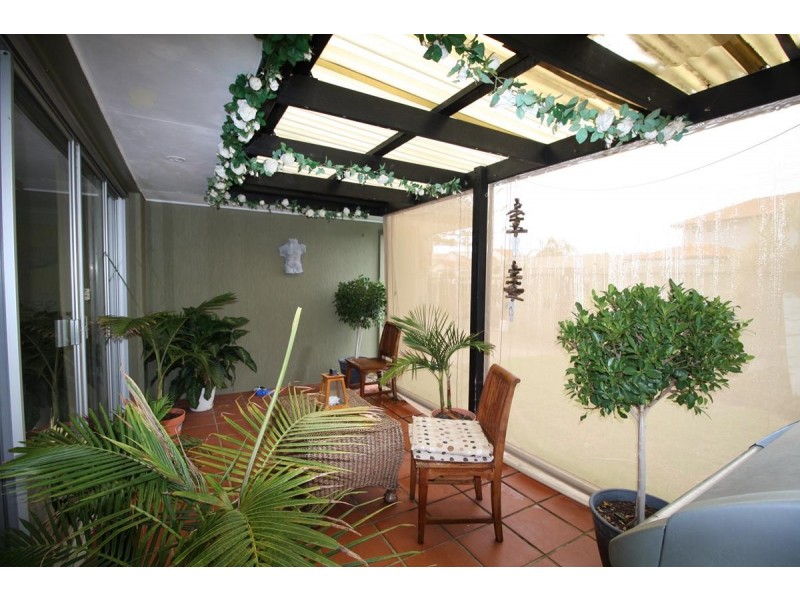 36 Saint Andrews Avenue, Surfers Paradise QLD 4217