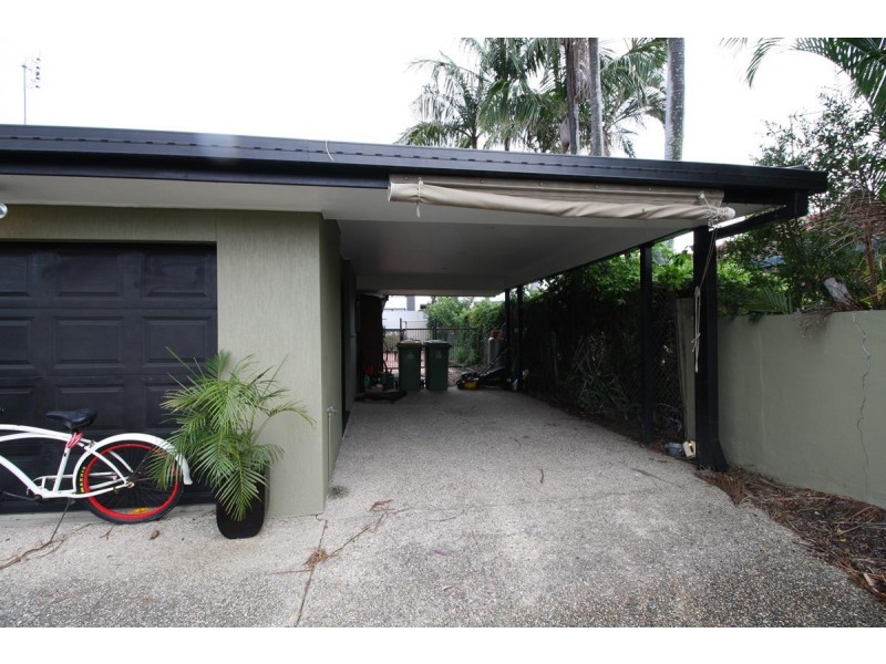 36 Saint Andrews Avenue, Surfers Paradise QLD 4217