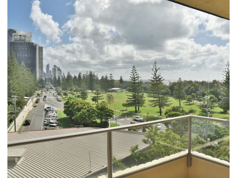 17/280 Hedges Avenue, Mermaid Beach QLD 4218