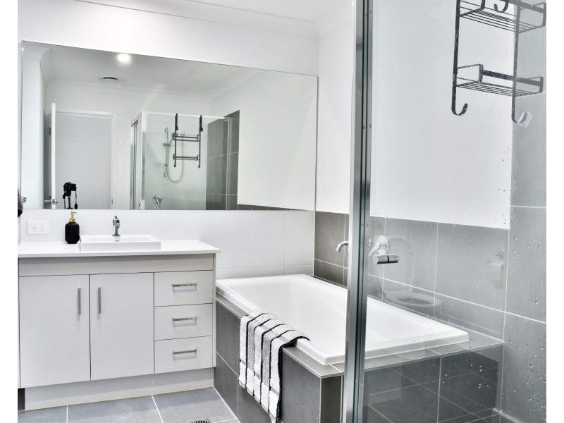 27 Tempo Drive, Ripley QLD 4306