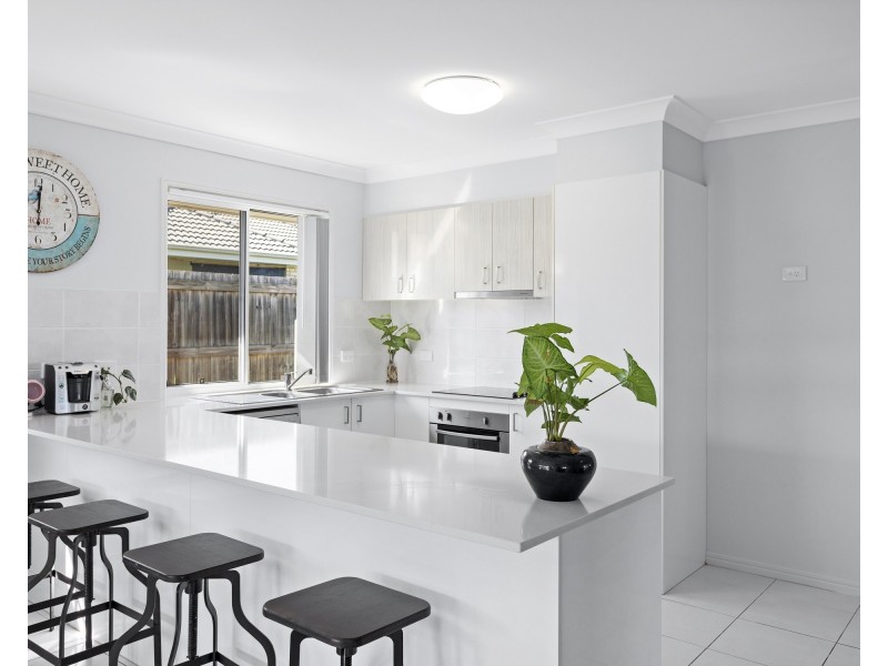 5 Joanne Court, Gleneagle QLD 4285