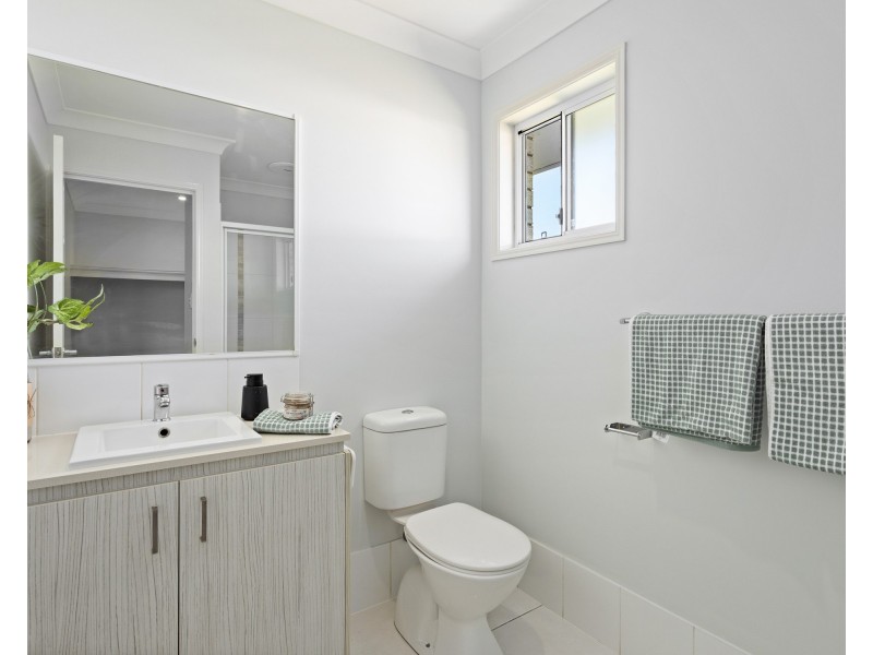 5 Joanne Court, Gleneagle QLD 4285