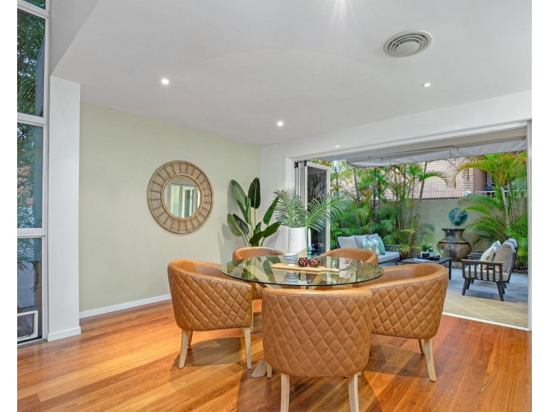 1/17 Sunset Boulevard, Surfers Paradise QLD 4217