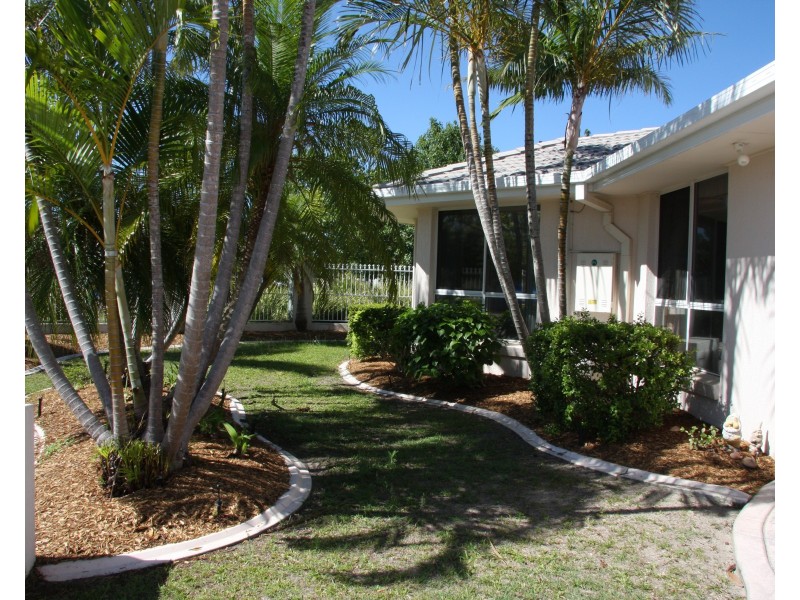 2 Notre Dame Court, Varsity Lakes QLD 4227