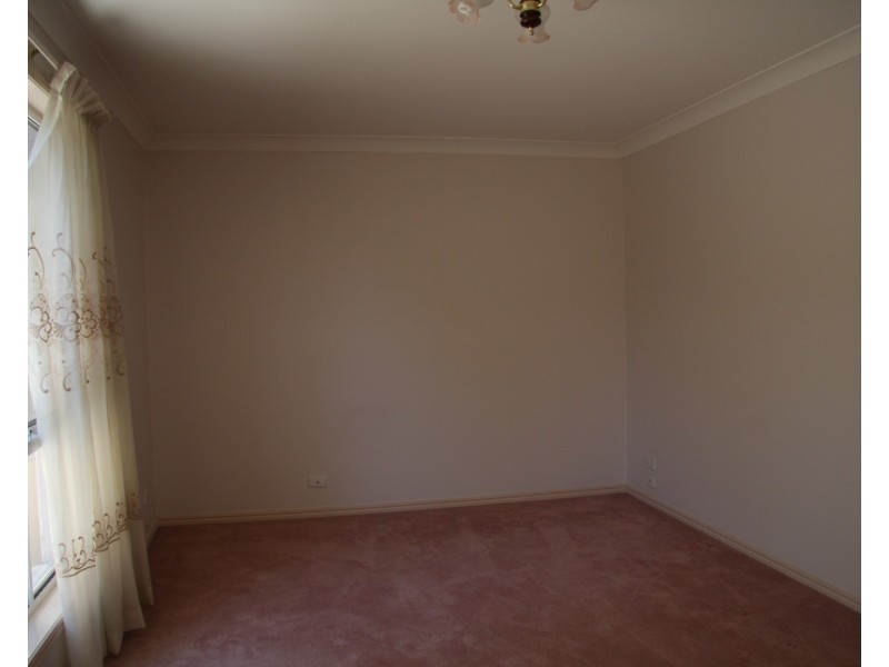 2 Notre Dame Court, Varsity Lakes QLD 4227