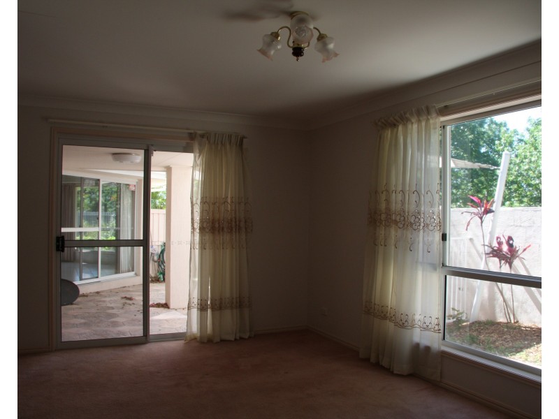2 Notre Dame Court, Varsity Lakes QLD 4227