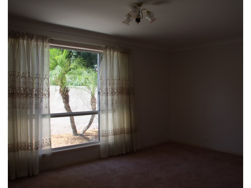 2 Notre Dame Court, Varsity Lakes QLD 4227