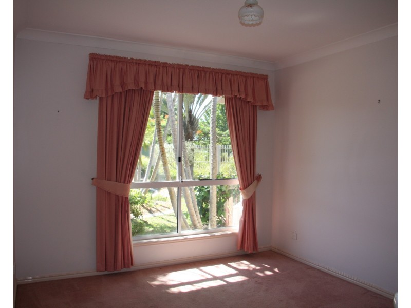 2 Notre Dame Court, Varsity Lakes QLD 4227