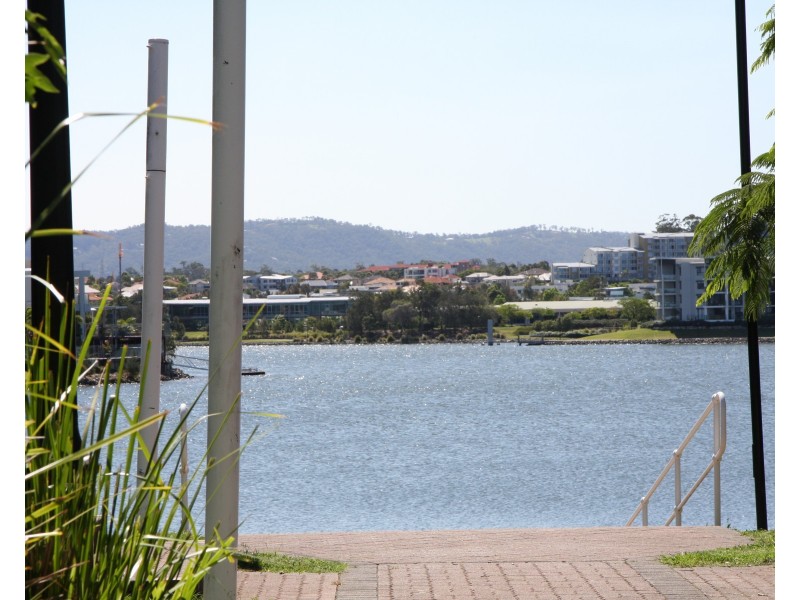 2 Notre Dame Court, Varsity Lakes QLD 4227