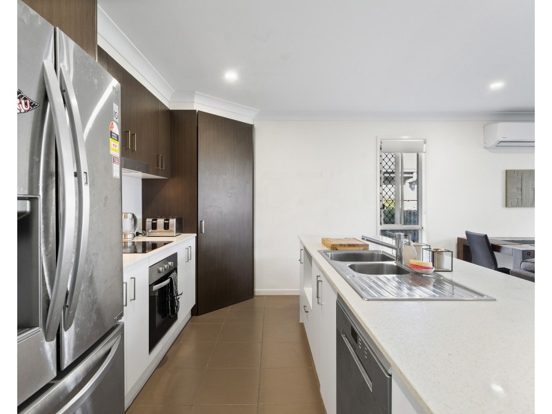 50 Grahams Road, Strathpine QLD 4500