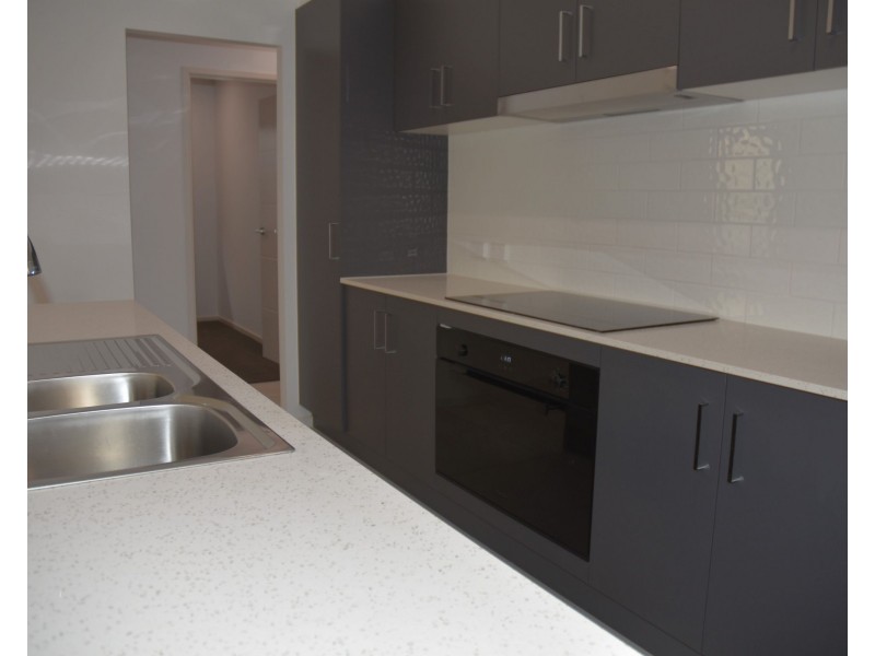 28 Oxford Street, Waterford QLD 4133