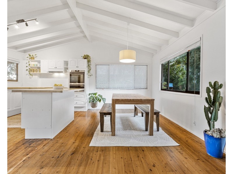 185 Simpsons Road, Elanora QLD 4221