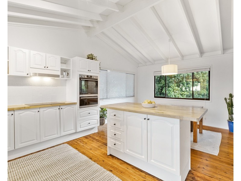 185 Simpsons Road, Elanora QLD 4221