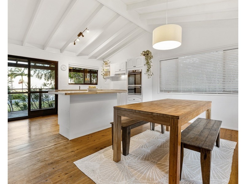 185 Simpsons Road, Elanora QLD 4221