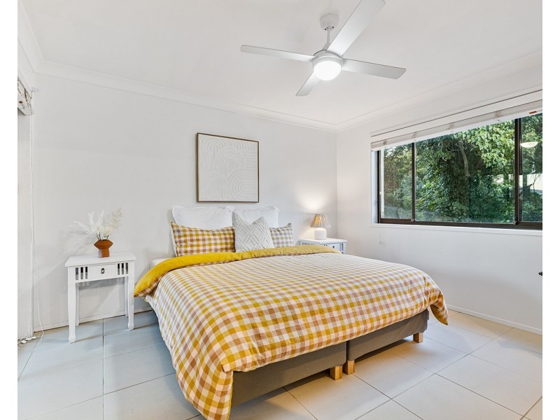 185 Simpsons Road, Elanora QLD 4221