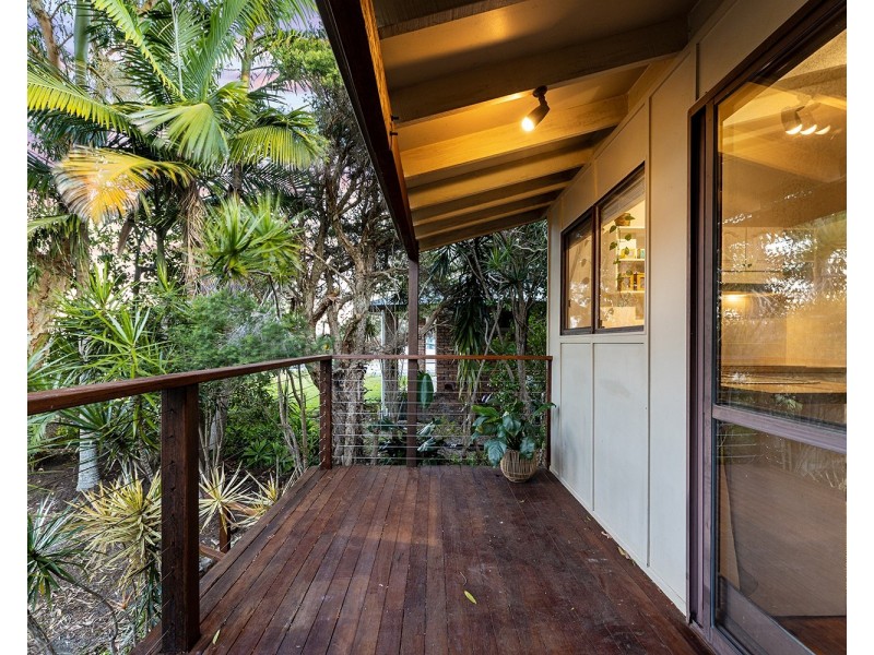 185 Simpsons Road, Elanora QLD 4221