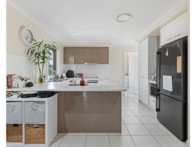 2 Asher Place, Moggill QLD 4070