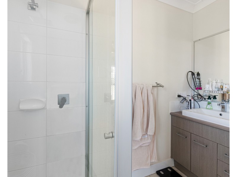 2 Asher Place, Moggill QLD 4070