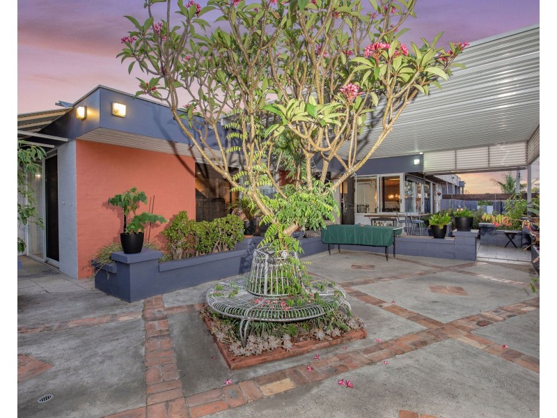 9 Lergessner Street, Biggera Waters QLD 4216